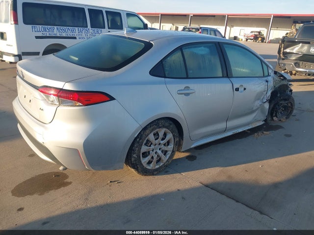 Toyota COROLLA LE 2022 5YFEPMAE6NP327891 Image 4