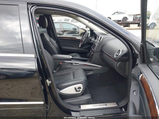 2011 MERCEDES-BENZ GL 550 4JGBF8GEXBA750019 Photo 4