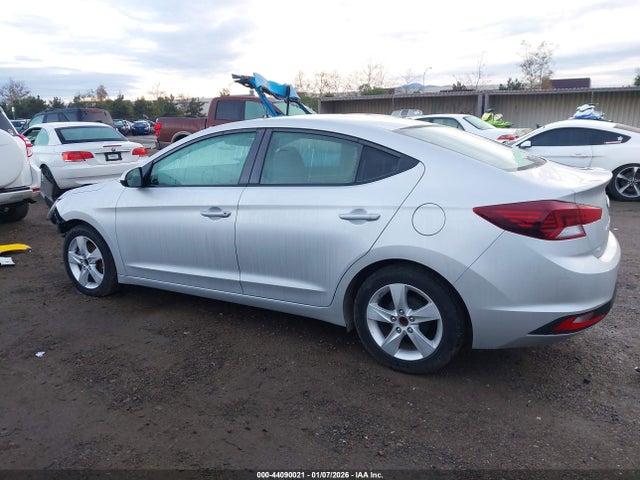 5NPD74LF0KH496637 Hyundai ELANTRA SE