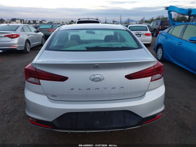 Hyundai ELANTRA SE 2019 5NPD74LF0KH496637 Image 17