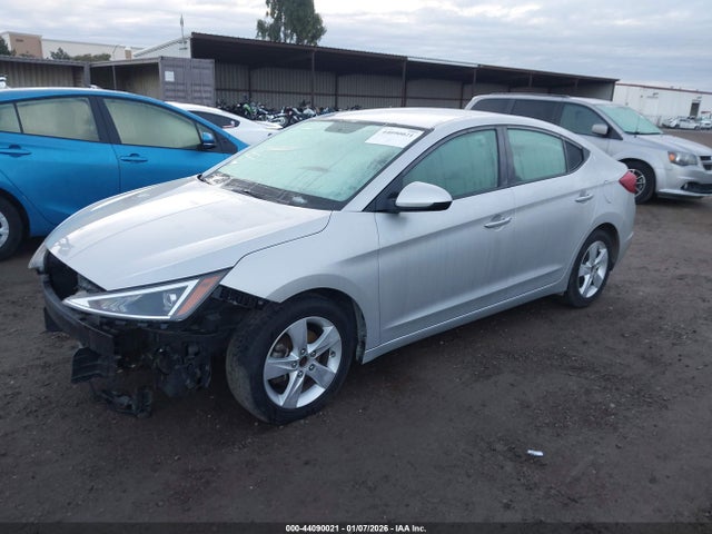 Hyundai ELANTRA SE 2019 5NPD74LF0KH496637 Image 2