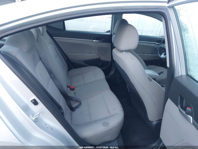 Hyundai ELANTRA SE 2019 5NPD74LF0KH496637 Image 8