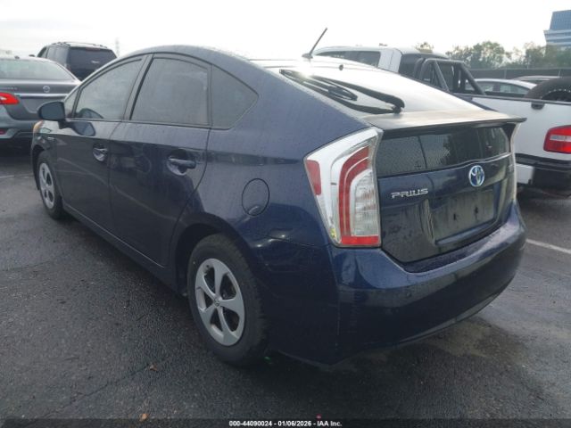 2015 TOYOTA PRIUS JTDKN3DU0F0464505 Photo 2