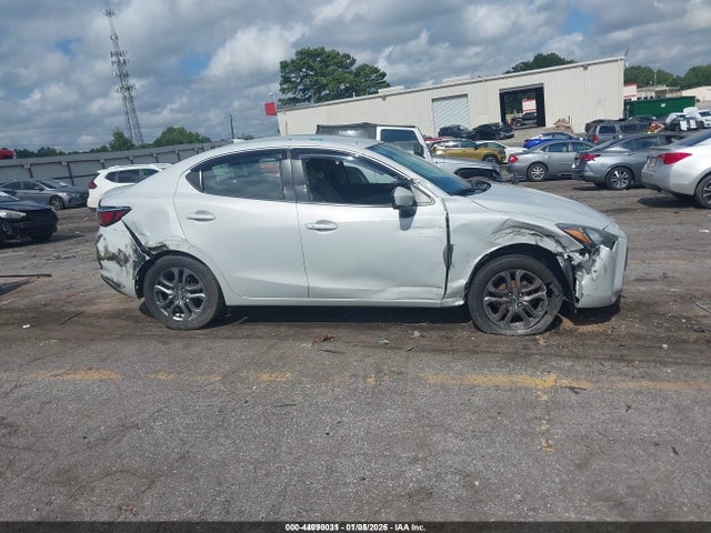 Продажа на аукционе авто 2019 Toyota Yaris Le, vin: 3MYDLBYV7KY509419, номер лота: 44090031