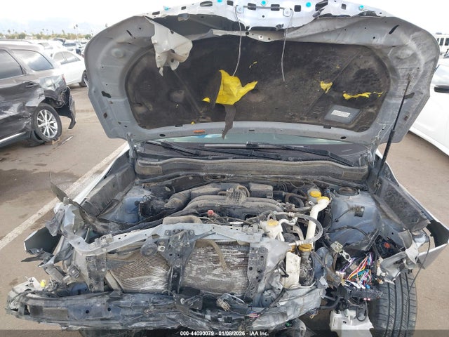 JF2SJAEC7JH560990 Subaru Forester 2.5i Premium