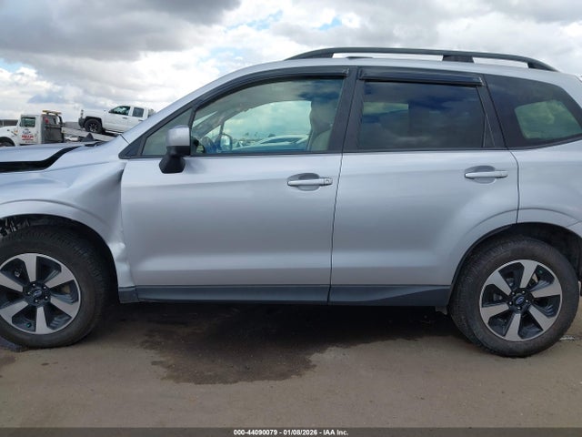 Subaru Forester 2.5i Premium 2018 JF2SJAEC7JH560990 Image 15