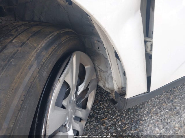 KNDJ23AUXN7172410 KIA SOUL LX