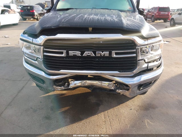 Продаж на аукціоні авто 2019 Ram 2500 Big Horn  4x4 6'4 Box, vin: 3C6UR5DJ4KG700097, номер лоту: 44090202