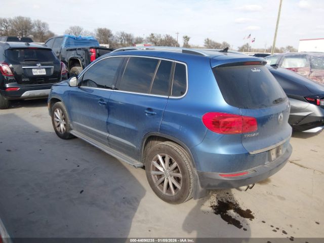 2017 VOLKSWAGEN TIGUAN WVGRV7AX9HK003701 Photo 2