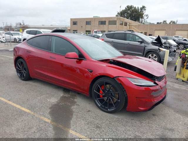 2024 TESLA MODEL 3 5YJ3E1ET7RF832909 Photo 0
