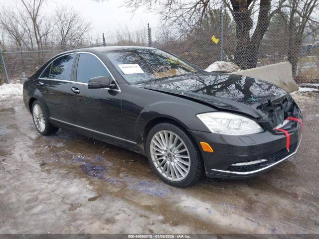 2010 MERCEDES-BENZ S 550 WDDNG8GB3AA332636
