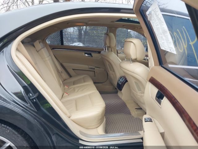 2010 MERCEDES-BENZ S 550 WDDNG8GB3AA332636 Photo 7