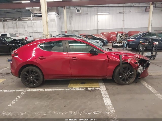 JM1BPAKM6R1704110 Mazda Mazda3 2.5 S Select Sport
