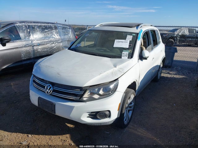 Продажа на аукционе авто 2016 Volkswagen Tiguan Sel, vin: WVGAV7AX1GW577035, номер лота: 44090325