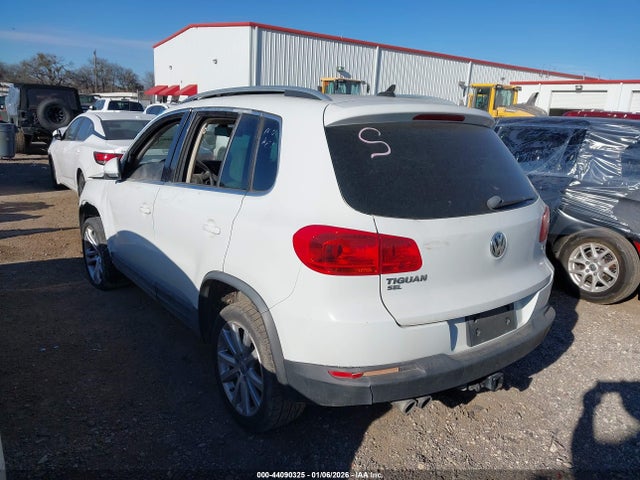Продажа на аукционе авто 2016 Volkswagen Tiguan Sel, vin: WVGAV7AX1GW577035, номер лота: 44090325