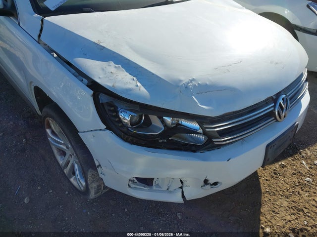 Продажа на аукционе авто 2016 Volkswagen Tiguan Sel, vin: WVGAV7AX1GW577035, номер лота: 44090325