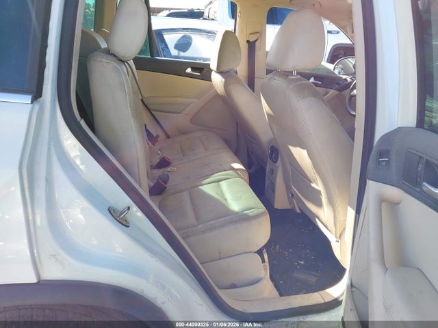 Продажа на аукционе авто 2016 Volkswagen Tiguan Sel, vin: WVGAV7AX1GW577035, номер лота: 44090325