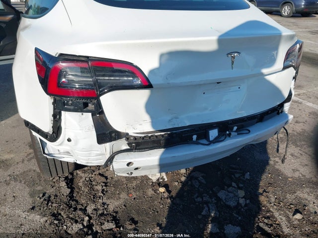 Продаж на аукціоні авто 2023 Tesla Model 3 Rear-wheel Drive, vin: 5YJ3E1EA0PF604066, номер лоту: 44090347