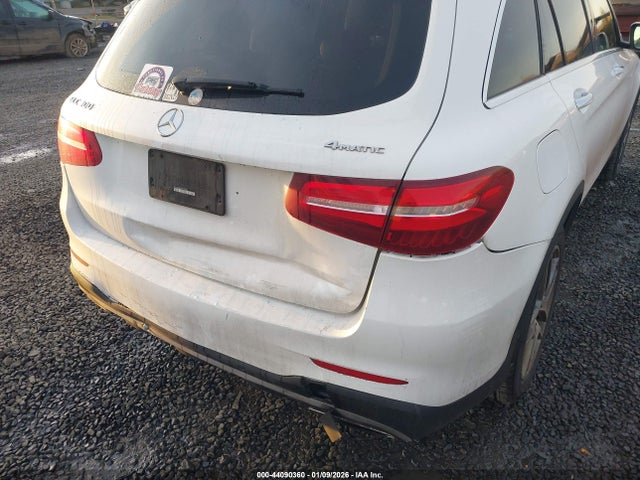 WDC0G4KB8HF139085 Mercedes-Benz Glc 300 4matic