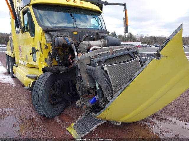 44090375 :رقم المزاد ، 1XKTD49X61J879285 vin ، 2001 Kenworth Construction T2000 مزاد بيع