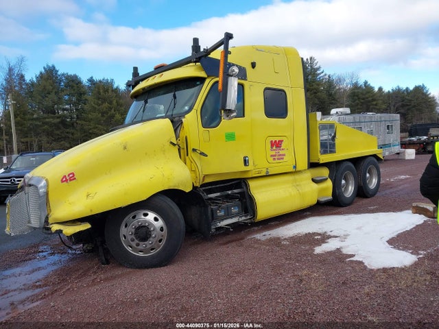 44090375 :رقم المزاد ، 1XKTD49X61J879285 vin ، 2001 Kenworth Construction T2000 مزاد بيع