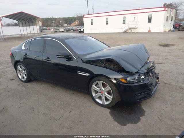 2017 JAGUAR XE SAJAD4BG4HA970001