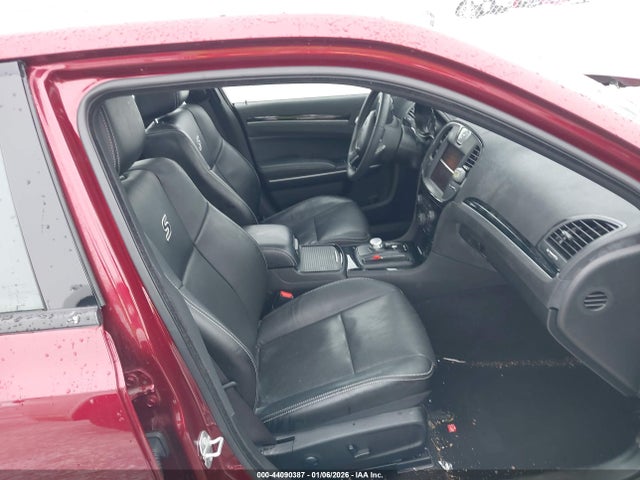 Продажа на аукционе авто 2023 Chrysler 300 300s, vin: 2C3CCABT7PH558326, номер лота: 44090387