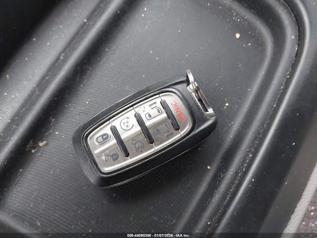 2017 CHRYSLER PACIFICA HYBRID 2C4RC1N74HR709249 Photo 10