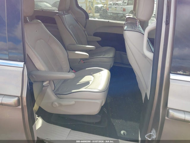 2017 CHRYSLER PACIFICA HYBRID 2C4RC1N74HR709249 Photo 7