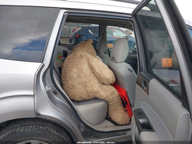 Продаж на аукціоні авто 2011 Subaru Forester 2.5x Premium, vin: JF2SHADC4BH760286, номер лоту: 44090399