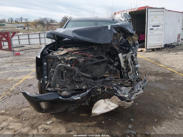 1GCVKREC0HZ126308 Chevrolet Silverado 1500 2lt