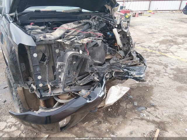 1GCVKREC0HZ126308 Chevrolet Silverado 1500 2lt