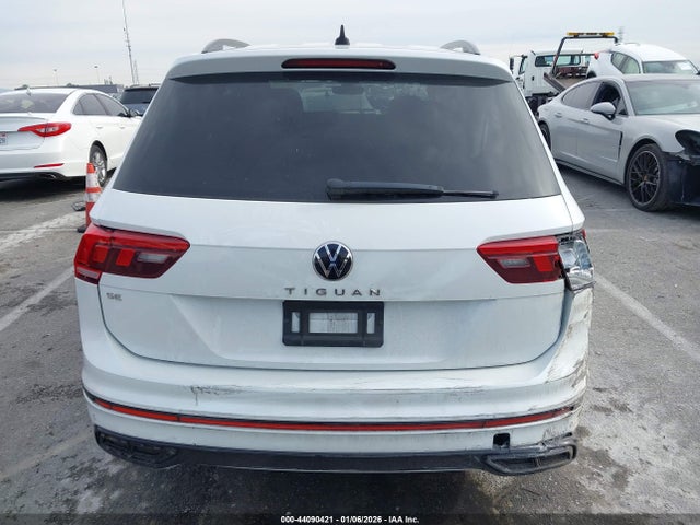 3VVCB7AX5NM066755 Volkswagen Tiguan 2.0t Se R-line Black