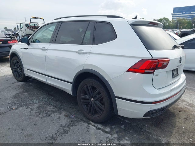 3VVCB7AX5NM066755 Volkswagen Tiguan 2.0t Se R-line Black