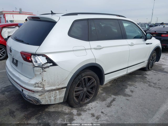 3VVCB7AX5NM066755 Volkswagen Tiguan 2.0t Se R-line Black