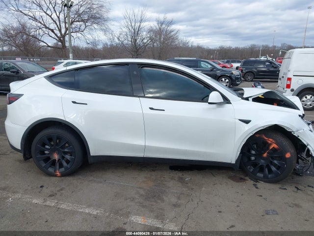 7SAYGDEE7PA191339 Tesla Model Y