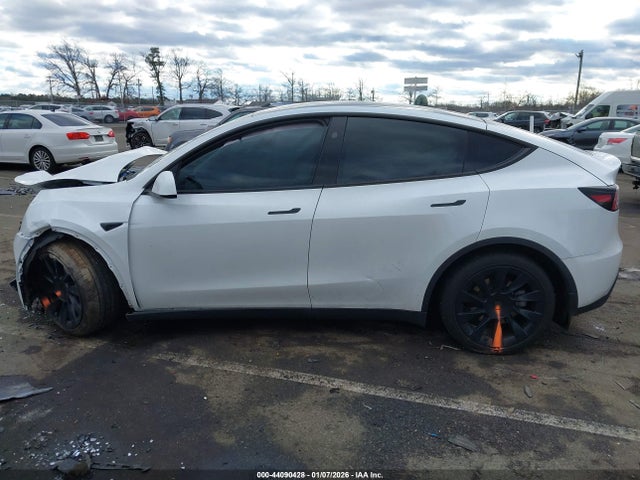 7SAYGDEE7PA191339 Tesla Model Y