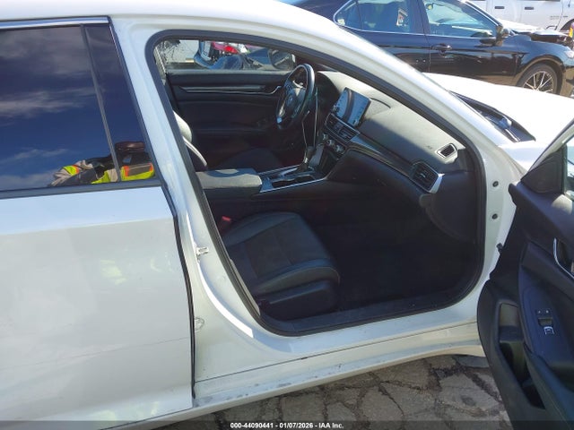 1HGCV1F35KA111762 Honda Accord Sport