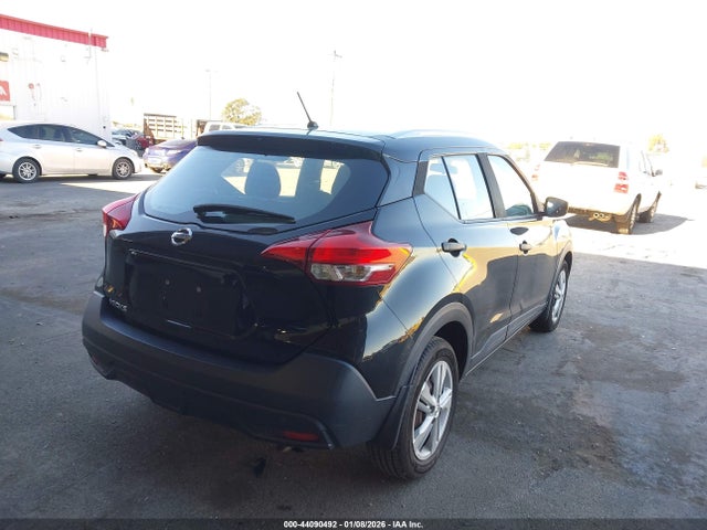 3N1CP5CU8JL517865 Nissan KICKS S