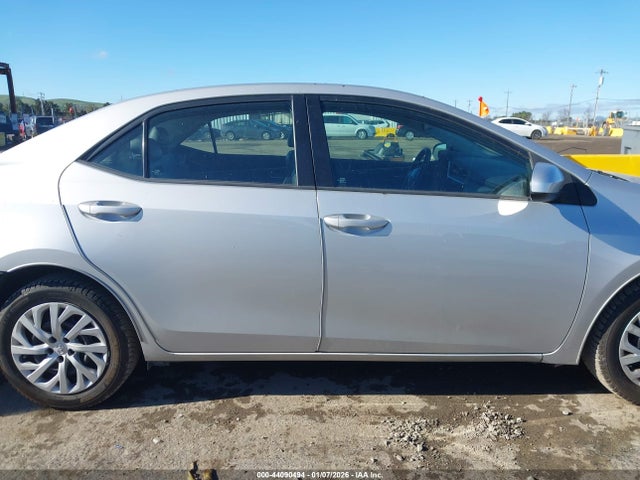 2T1BURHE8HC785970 Toyota COROLLA LE