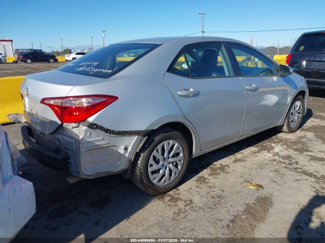 2T1BURHE8HC785970 Toyota COROLLA LE