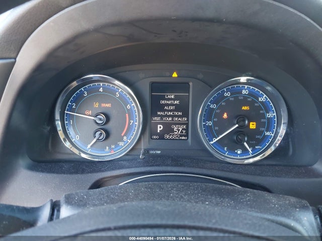 2T1BURHE8HC785970 Toyota COROLLA LE