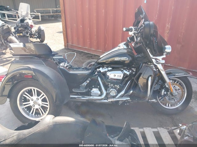 Harley-Davidson FLHTCUTG 2020 1HD1MAF17LB853937 Image 12