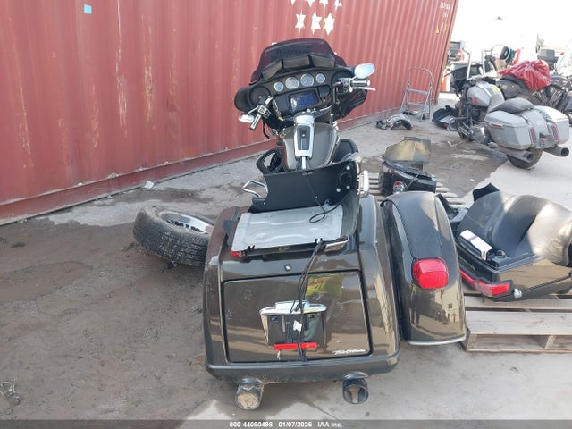 Harley-Davidson FLHTCUTG 2020 1HD1MAF17LB853937 Image 6