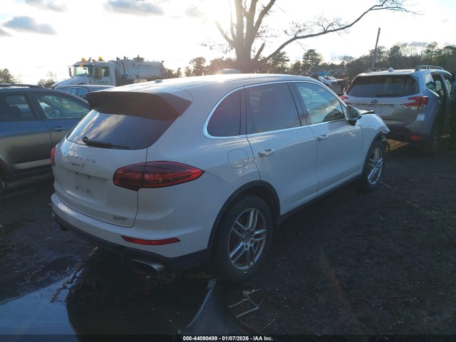 2016 PORSCHE CAYENNE WP1AA2A27GKA11569 Photo 3