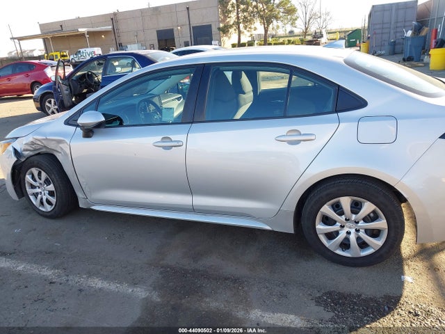 Toyota COROLLA LE 2021 5YFEPMAE6MP223321 Image 14