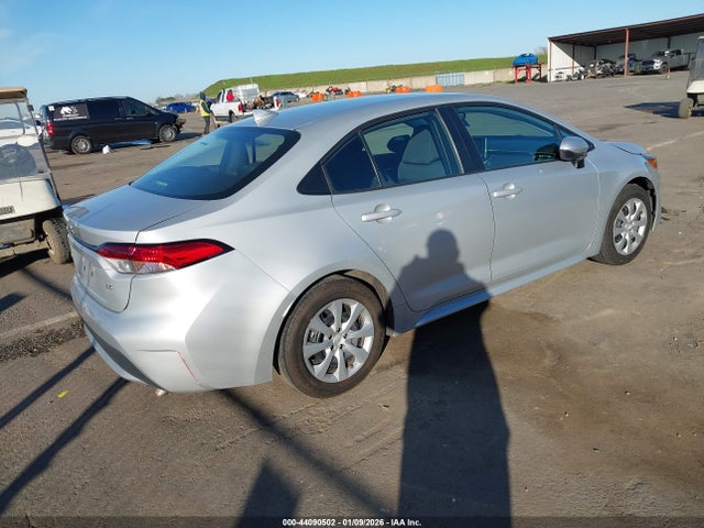 Toyota COROLLA LE 2021 5YFEPMAE6MP223321 Image 4