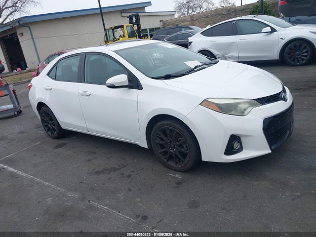 2T1BURHE8GC570796 Toyota Corolla S W/special Edition Pkg