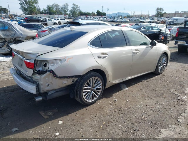 JTHBK1GGXF2202724 Lexus ES 350
