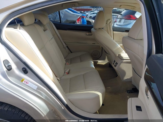 JTHBK1GGXF2202724 Lexus ES 350